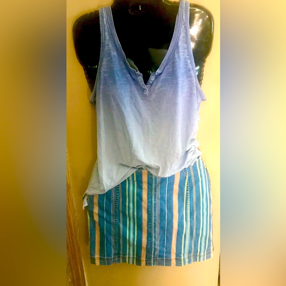 GREAT OUTFIT! WILD FABLE ZIP SKIRT & UNIVERSAL THREADS TOP!